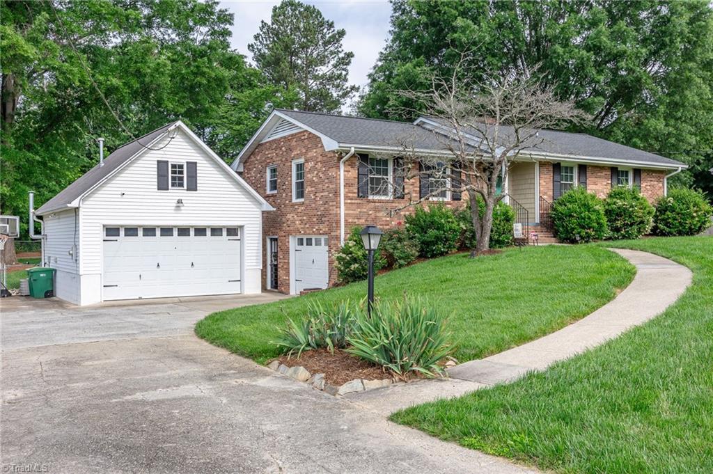 3550 Manoa Road Pfafftown, NC 27040 - Photo 5 of 34 Gallery Image 5