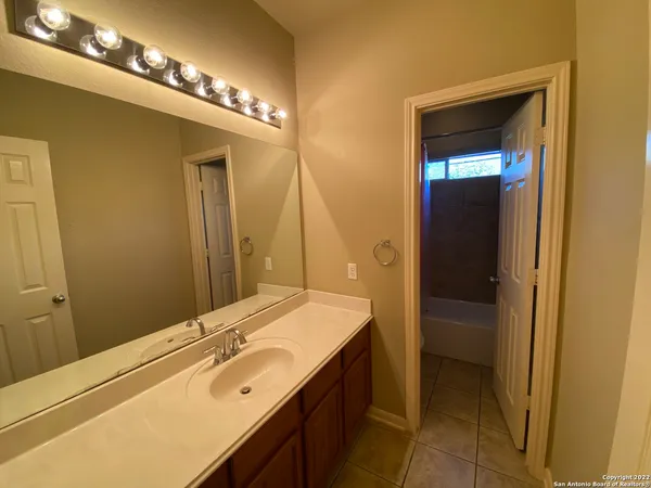 $2,150 | 15518 Portales Pass, Helotes, TX 78023