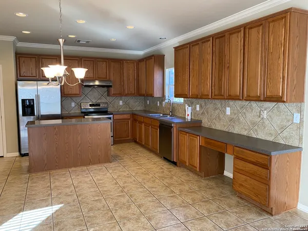 $2,150 | 15518 Portales Pass, Helotes, TX 78023