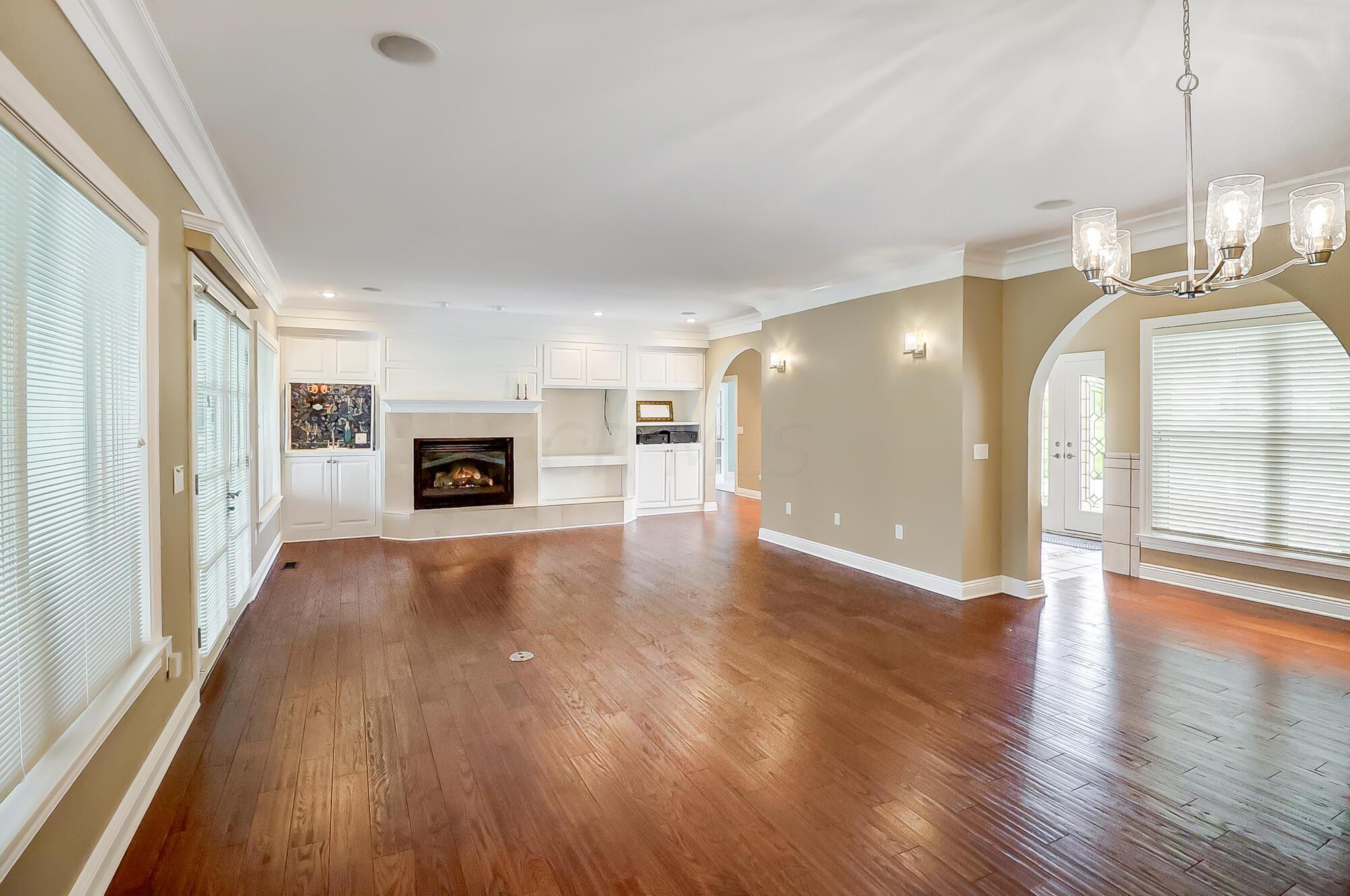 5434 Harlem Road Galena, OH 43021 - Photo 17 of 74 009