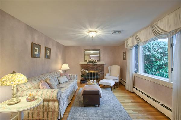 17 Crescent Road Woburn, MA 01801 - Photo 14 of 29 Gallery Image 14