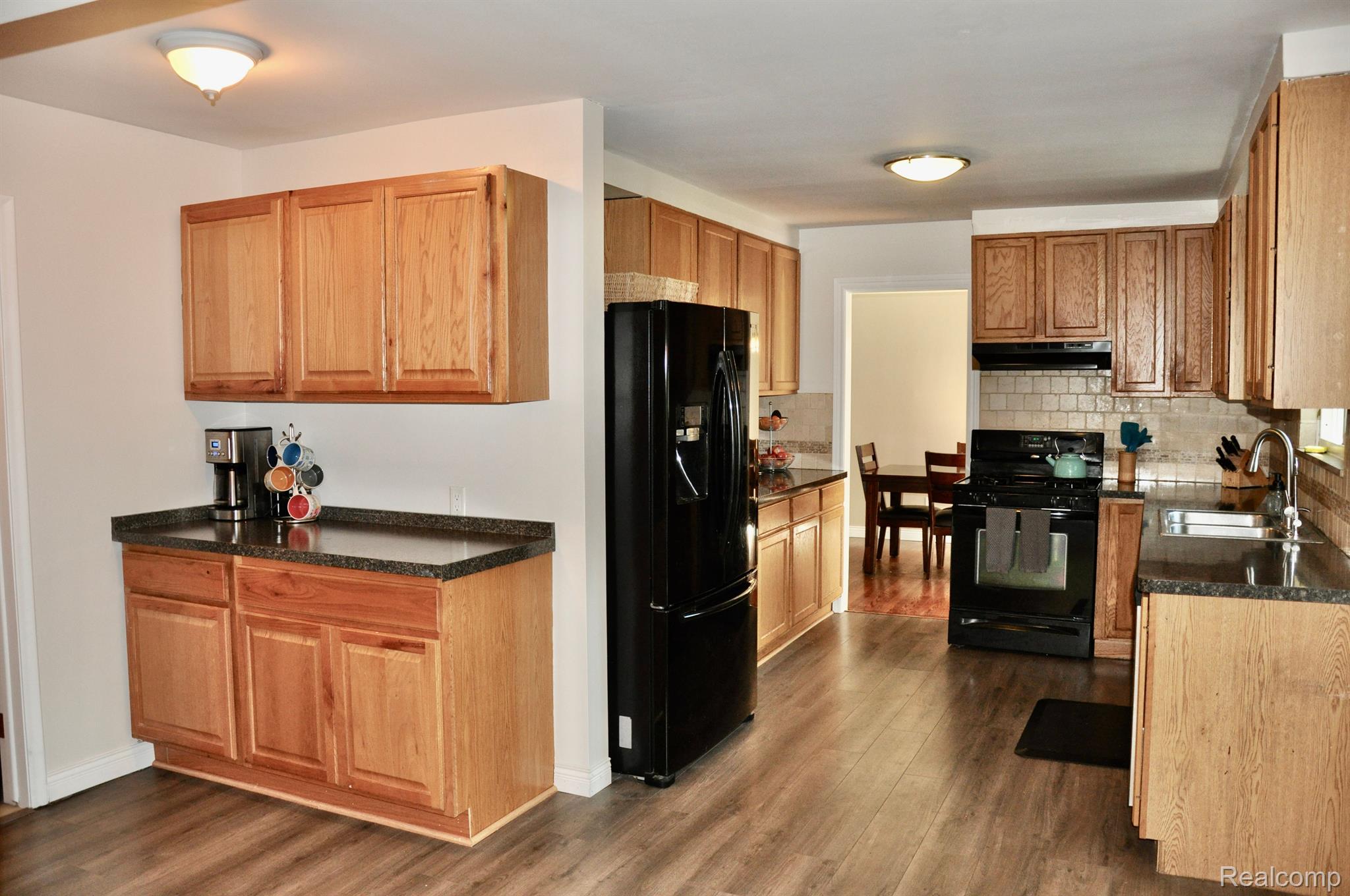 1280 Potomac Drive Rochester, MI 48306 - Photo 12 of 29 Kitchen