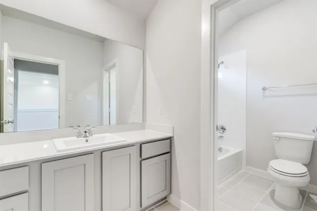 an empty room with an entryway