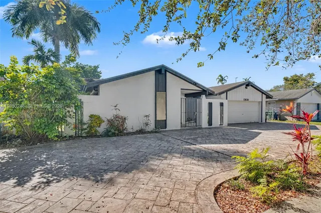 $739,000 | 13830 Southwest 104th Terrace, Miami, FL 33186