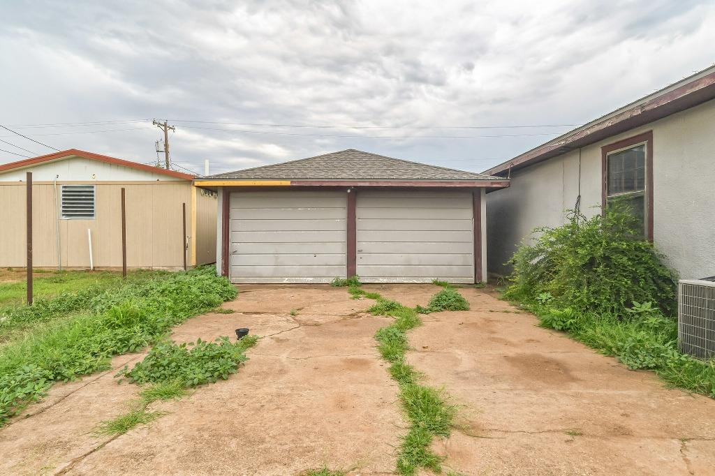 1307 Ave D Abernathy, TX 79311 - Photo 19 of 21 Photo 19