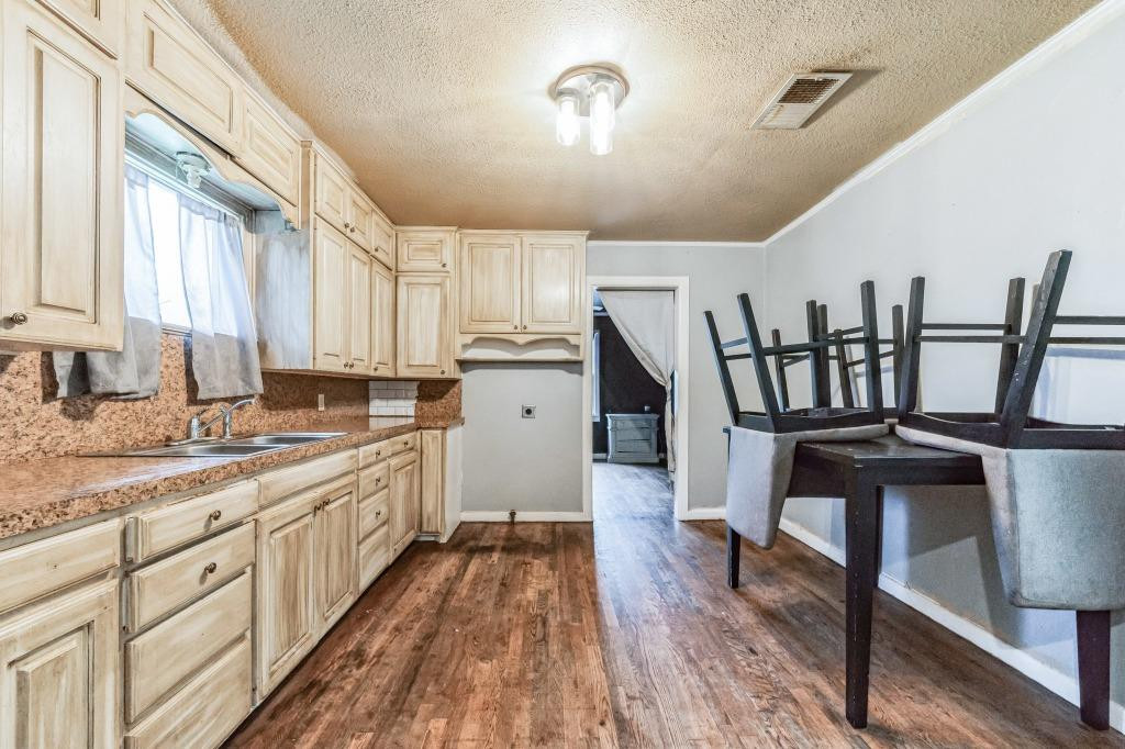 1307 Ave D Abernathy, TX 79311 - Photo 3 of 21 Photo 3