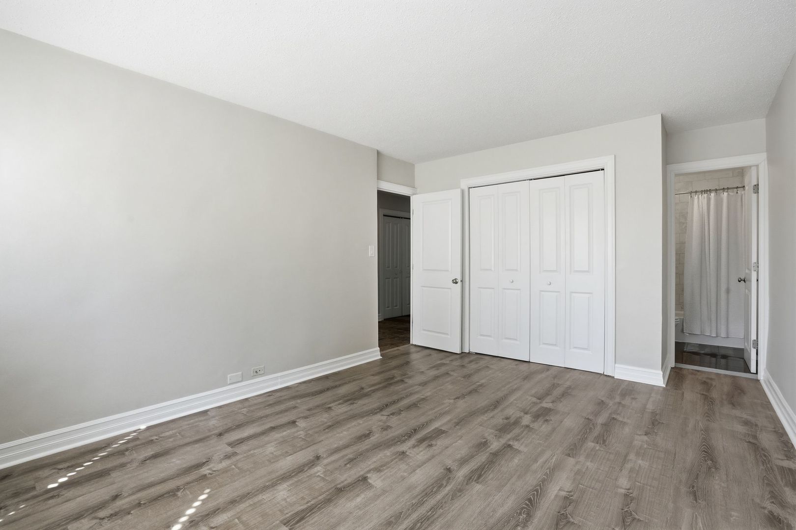 2930 North Sheridan Road, Unit 306 Chicago, IL 60657 - Photo 14 of 31