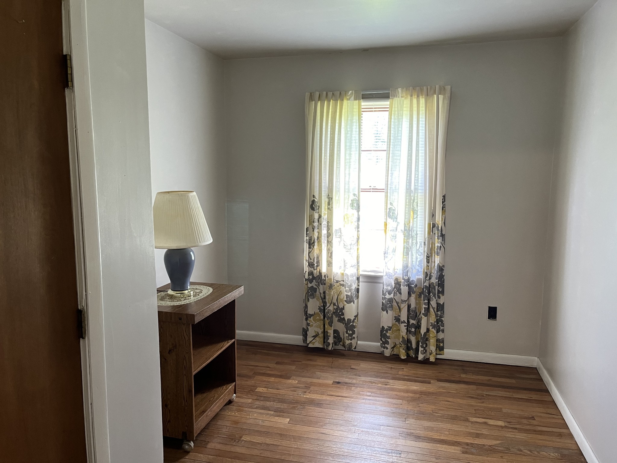 1716 New Hope Road Joelton, TN 37080 - Photo 7 of 23 a view of livingroom with hardwood