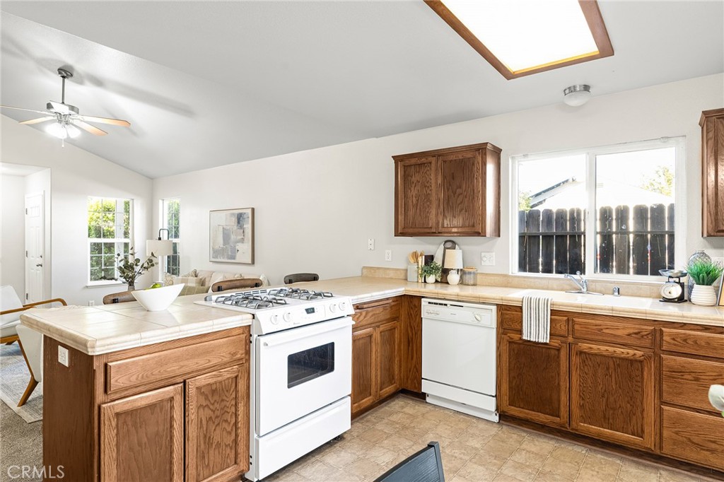 1397 Lucy Way Chico, CA 95973 - Photo 8 of 78