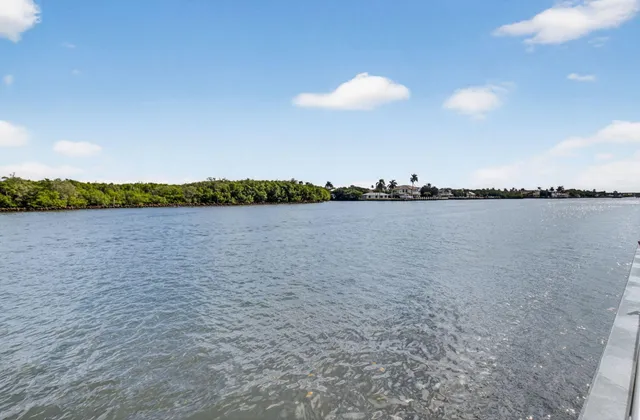 a picture of city view