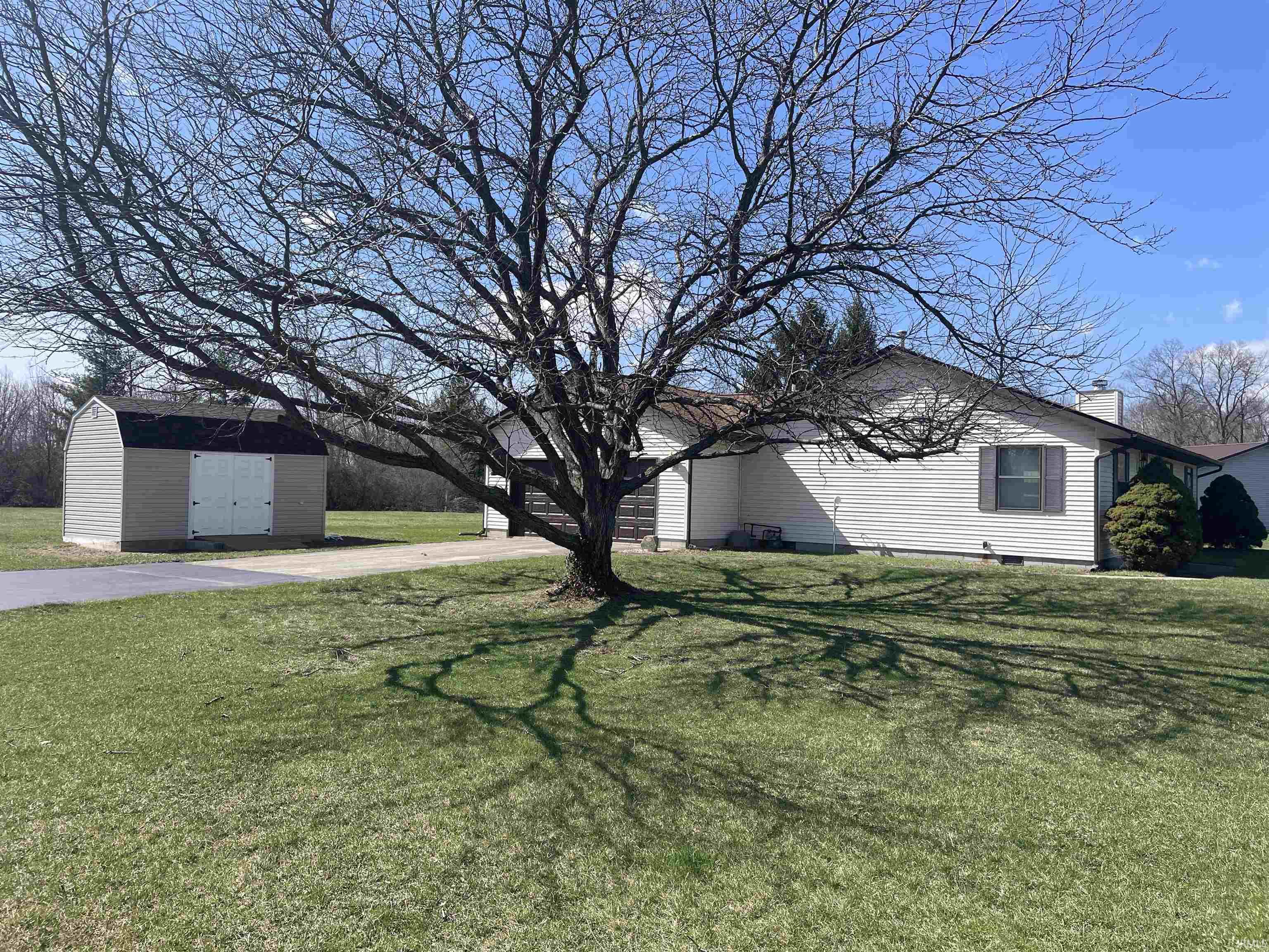 587 East Markle Road Huntington, IN 46750 - Photo 1 of 13
