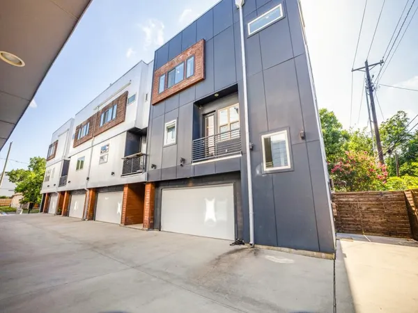 $4,175 | 5714 Bryan Parkway, Unit D, Dallas, TX 75206
