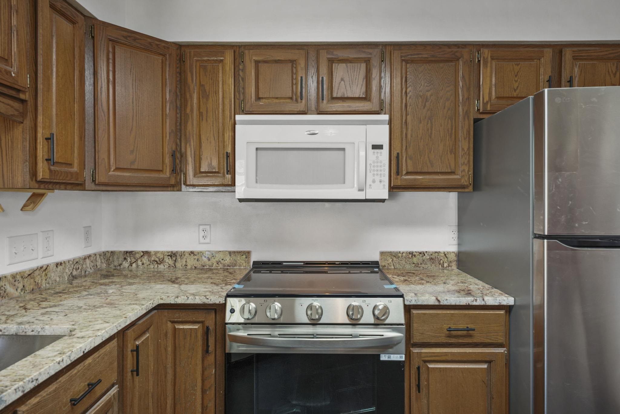 207 South Rutland Street Brooklyn, WI 53521 - Photo 20 of 61