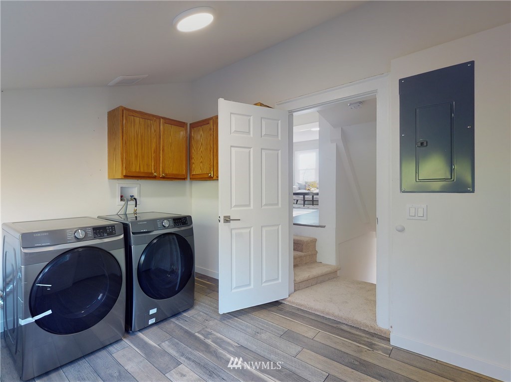 12860 Renton Avenue South Seattle, WA 98178 - Photo 13 of 20 Gallery Image 13