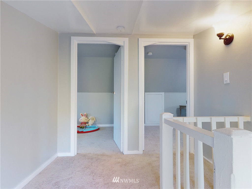 12860 Renton Avenue South Seattle, WA 98178 - Photo 17 of 20 Gallery Image 17
