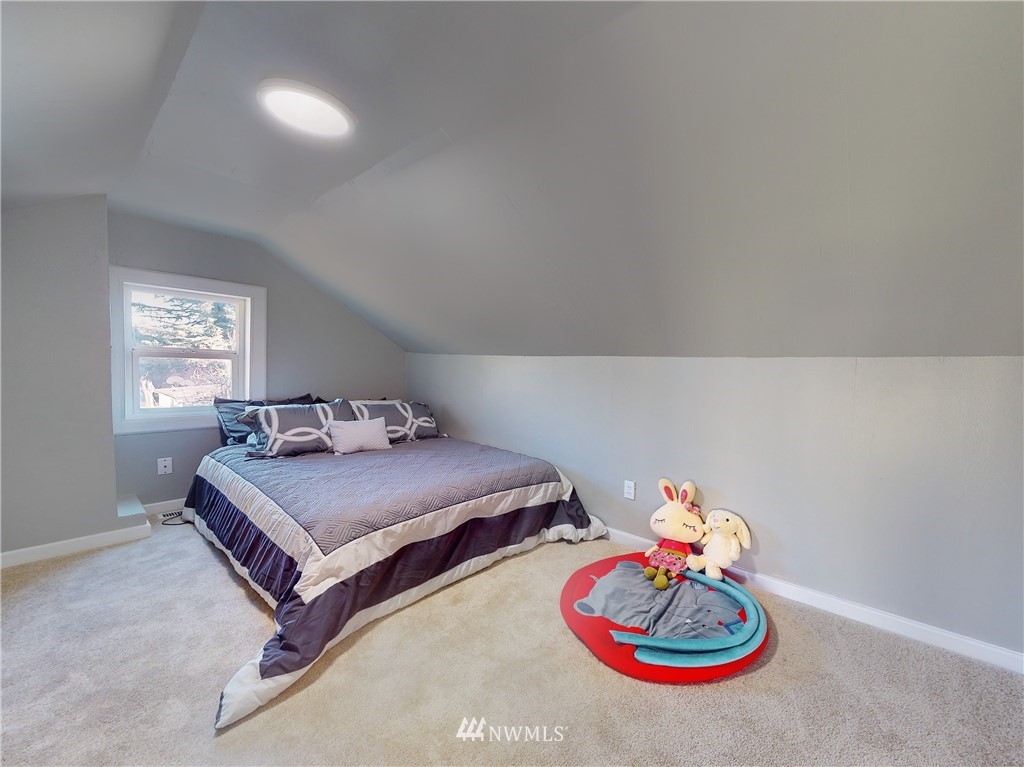 12860 Renton Avenue South Seattle, WA 98178 - Photo 18 of 20 Gallery Image 18