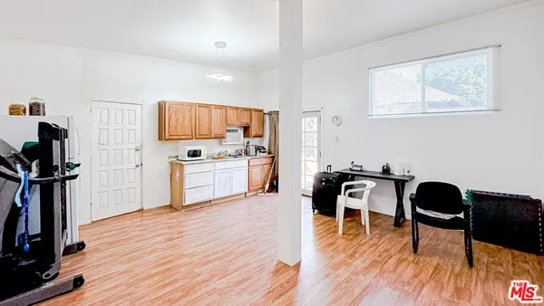 $899,000 | 1207 South Harvard Boulevard, Los Angeles, CA 90006