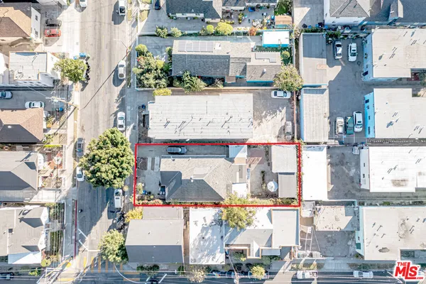 $899,000 | 1207 South Harvard Boulevard, Los Angeles, CA 90006