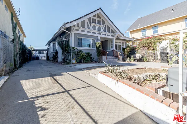 $899,000 | 1207 South Harvard Boulevard, Los Angeles, CA 90006