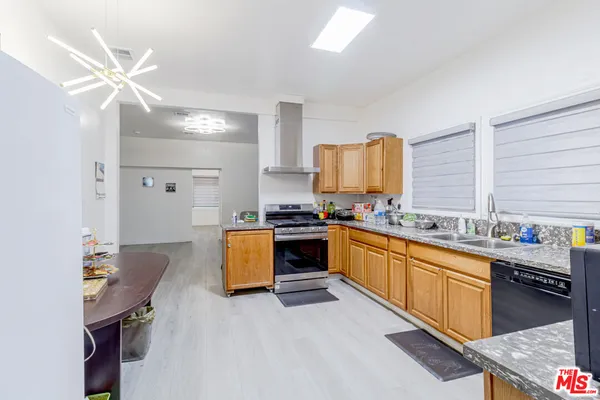 $899,000 | 1207 South Harvard Boulevard, Los Angeles, CA 90006