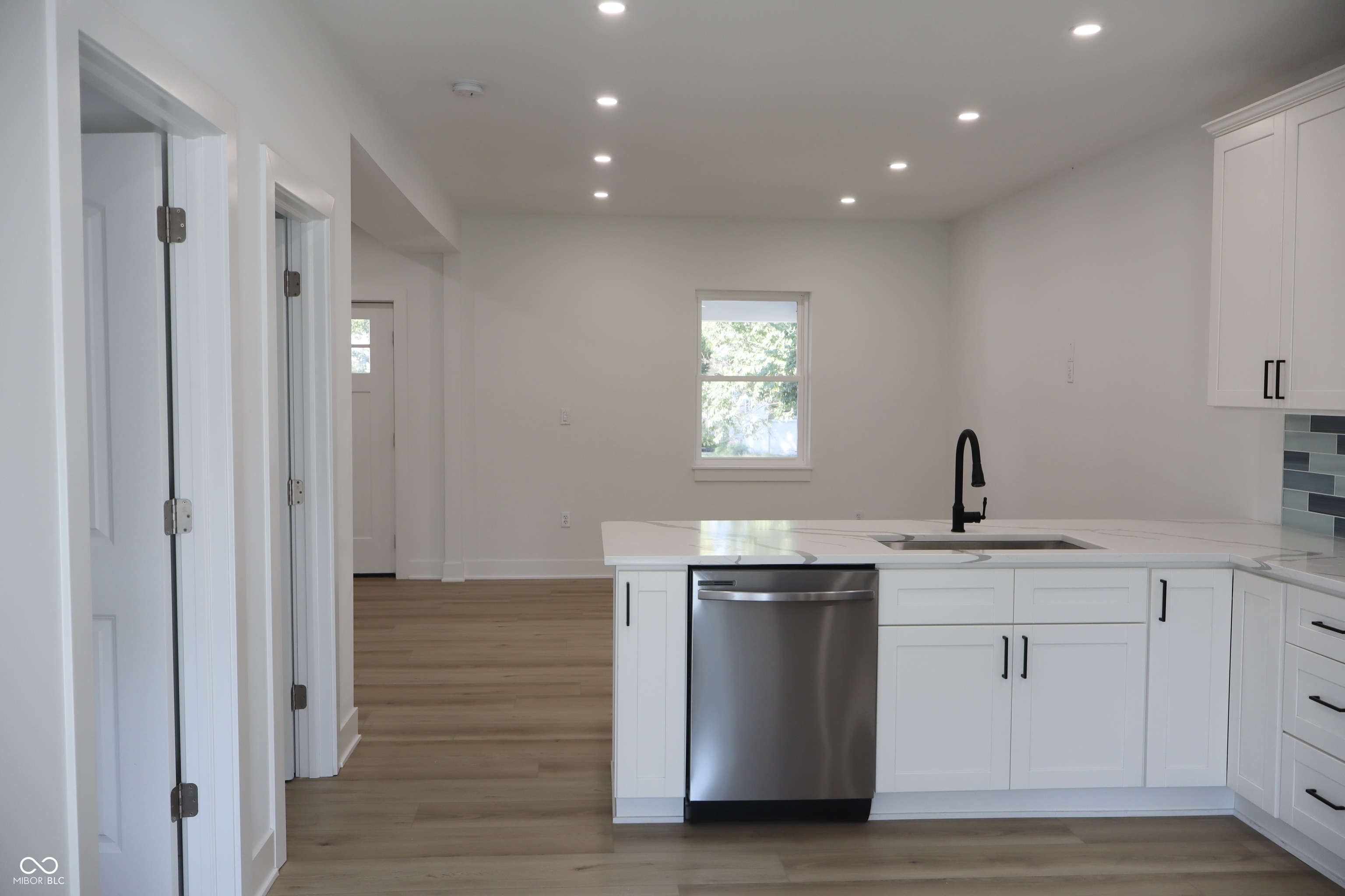 3131 Boulevard Place Indianapolis, IN 46208 - Photo 10 of 43