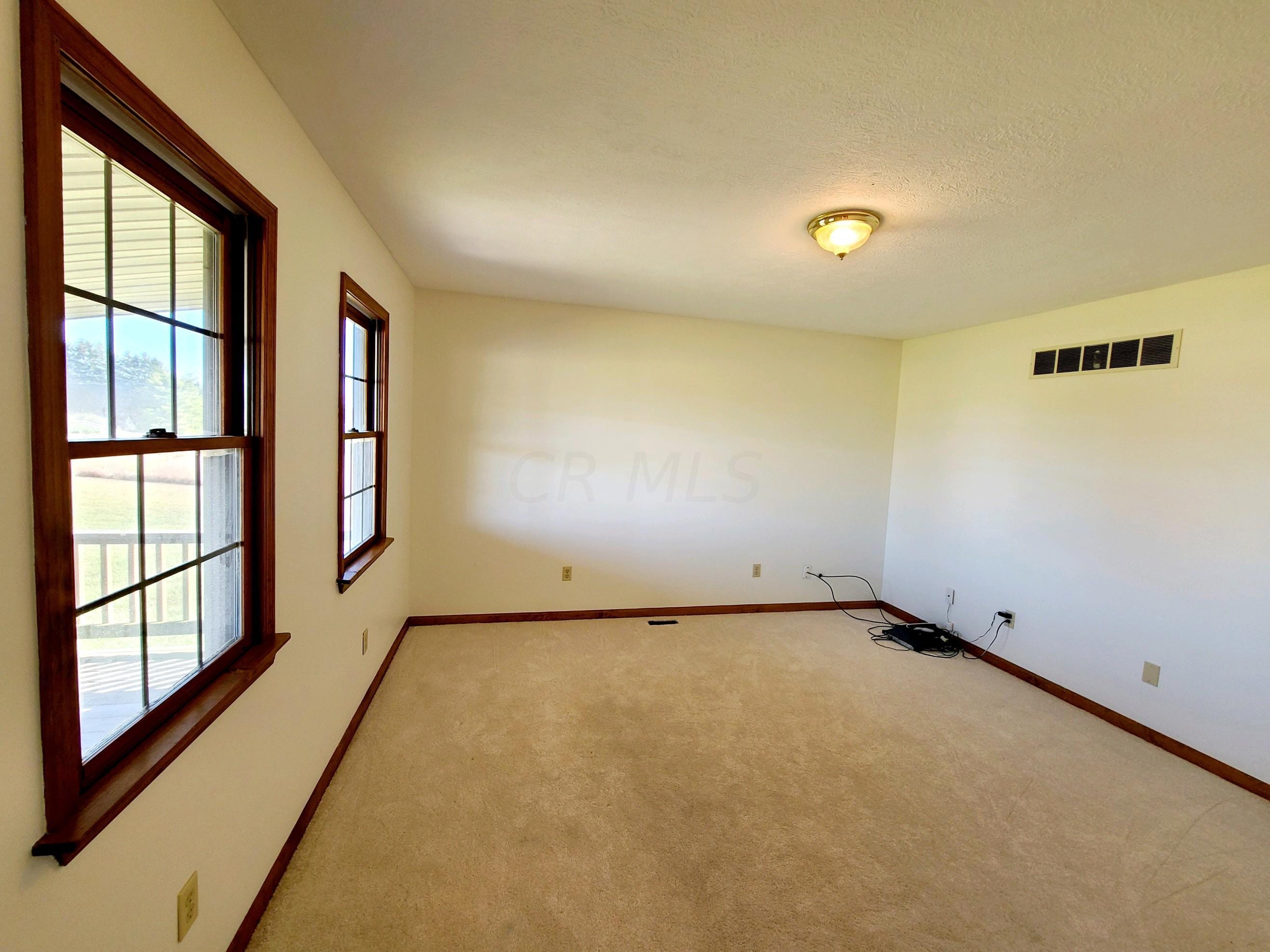 2227 Old Springfield Road Washington Court House, OH 43160 - Photo 15 of 42 Gallery Image 15