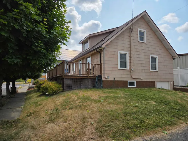 $319,500 | 110 West Connell Street, Unit 104 W CONNELL SHOP, Tekoa, WA 99033