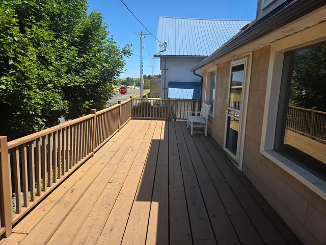 $319,500 | 110 West Connell Street, Unit 104 W CONNELL SHOP, Tekoa, WA 99033