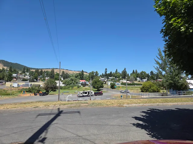 $319,500 | 110 West Connell Street, Unit 104 W CONNELL SHOP, Tekoa, WA 99033