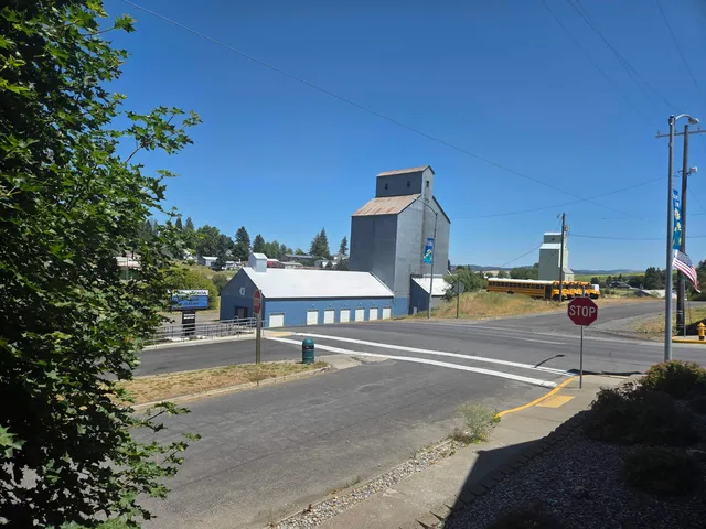 $319,500 | 110 West Connell Street, Unit 104 W CONNELL SHOP, Tekoa, WA 99033