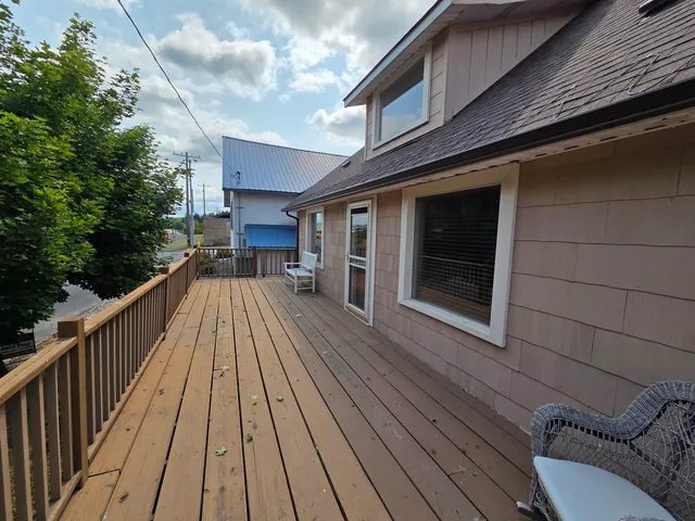 $319,500 | 110 West Connell Street, Unit 104 W CONNELL SHOP, Tekoa, WA 99033