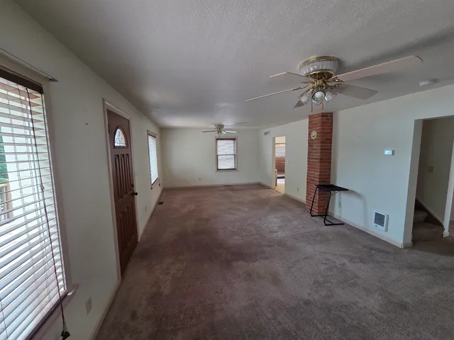 $319,500 | 110 West Connell Street, Unit 104 W CONNELL SHOP, Tekoa, WA 99033