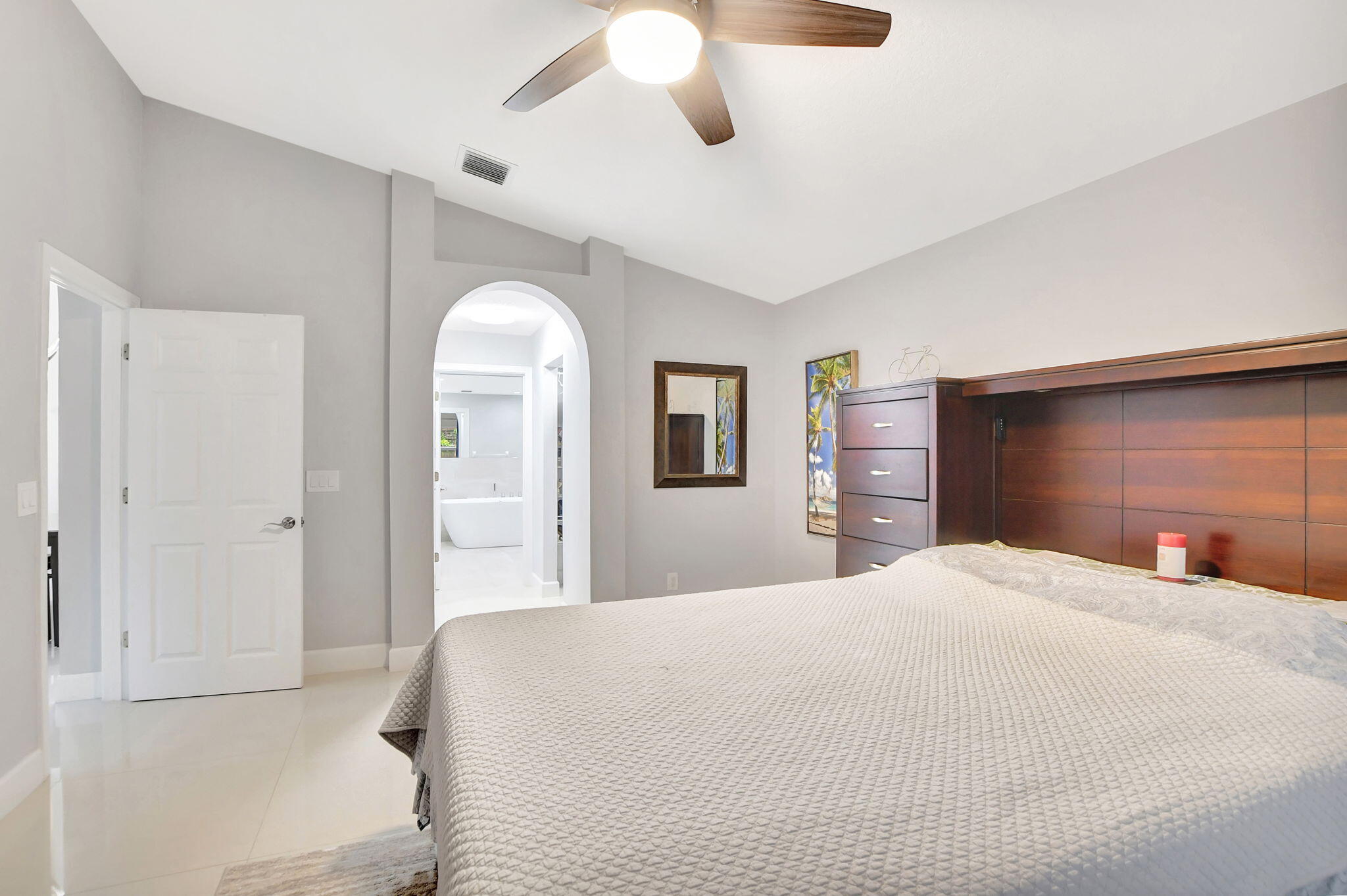 22687 Royal Crown Terrace East Boca Raton, FL 33433 - Photo 21 of 38 21-web-or-mls-DSC_2491