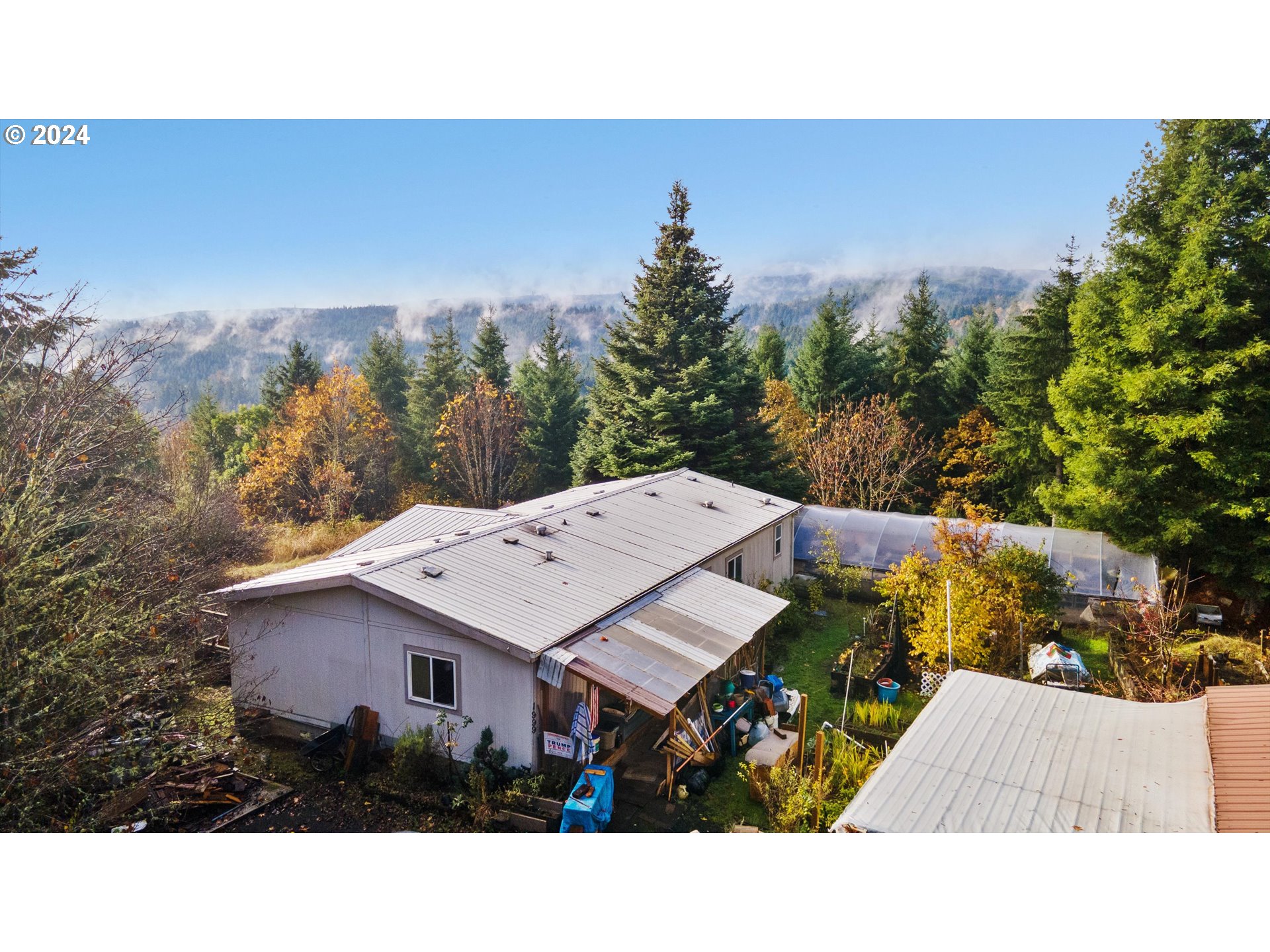 1999 Pioneer Road Dallas, OR 97338 - Photo 2 of 25 a view of a terrace