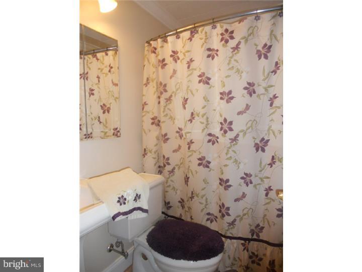 38 Queen Lily Road Levittown, PA 19057 - Photo 8 of 13 Bathroom