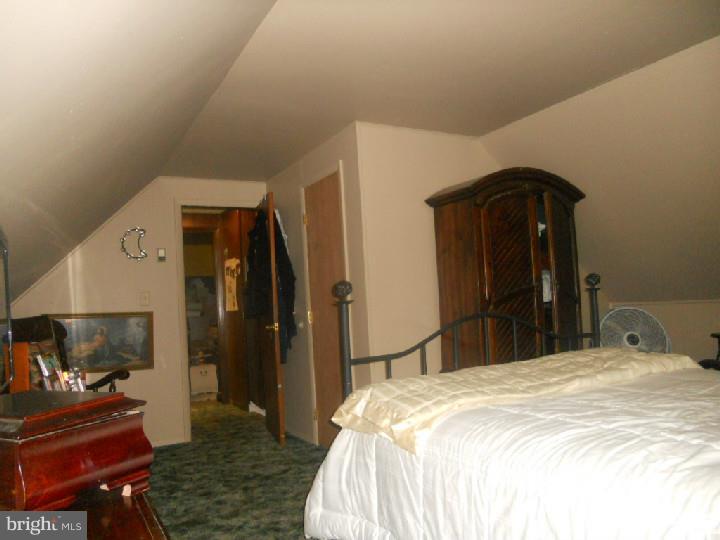 38 Queen Lily Road Levittown, PA 19057 - Photo 10 of 13 Bedroom