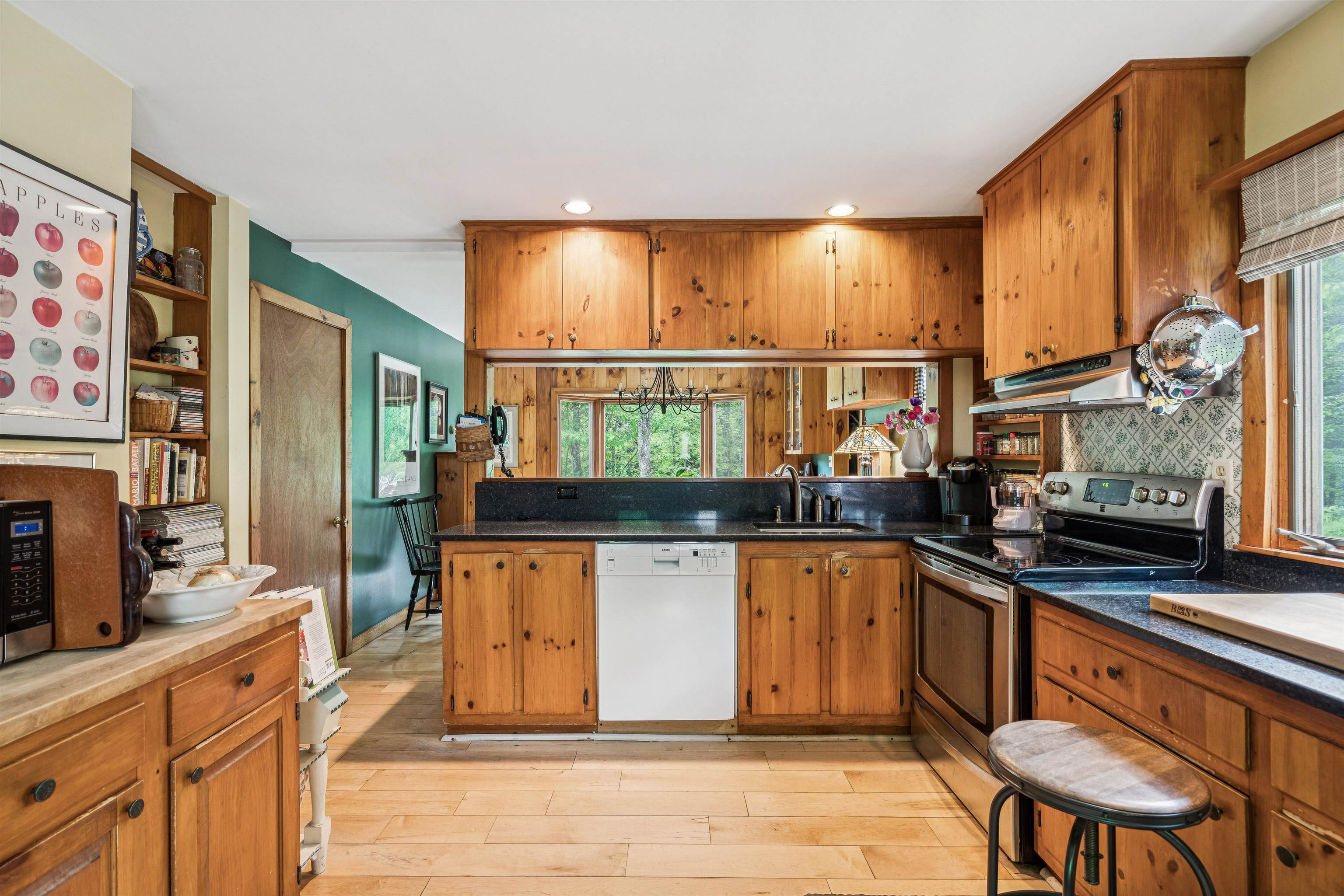 546 East Barnard Road Barnard, VT 05068 - Photo 13 of 29