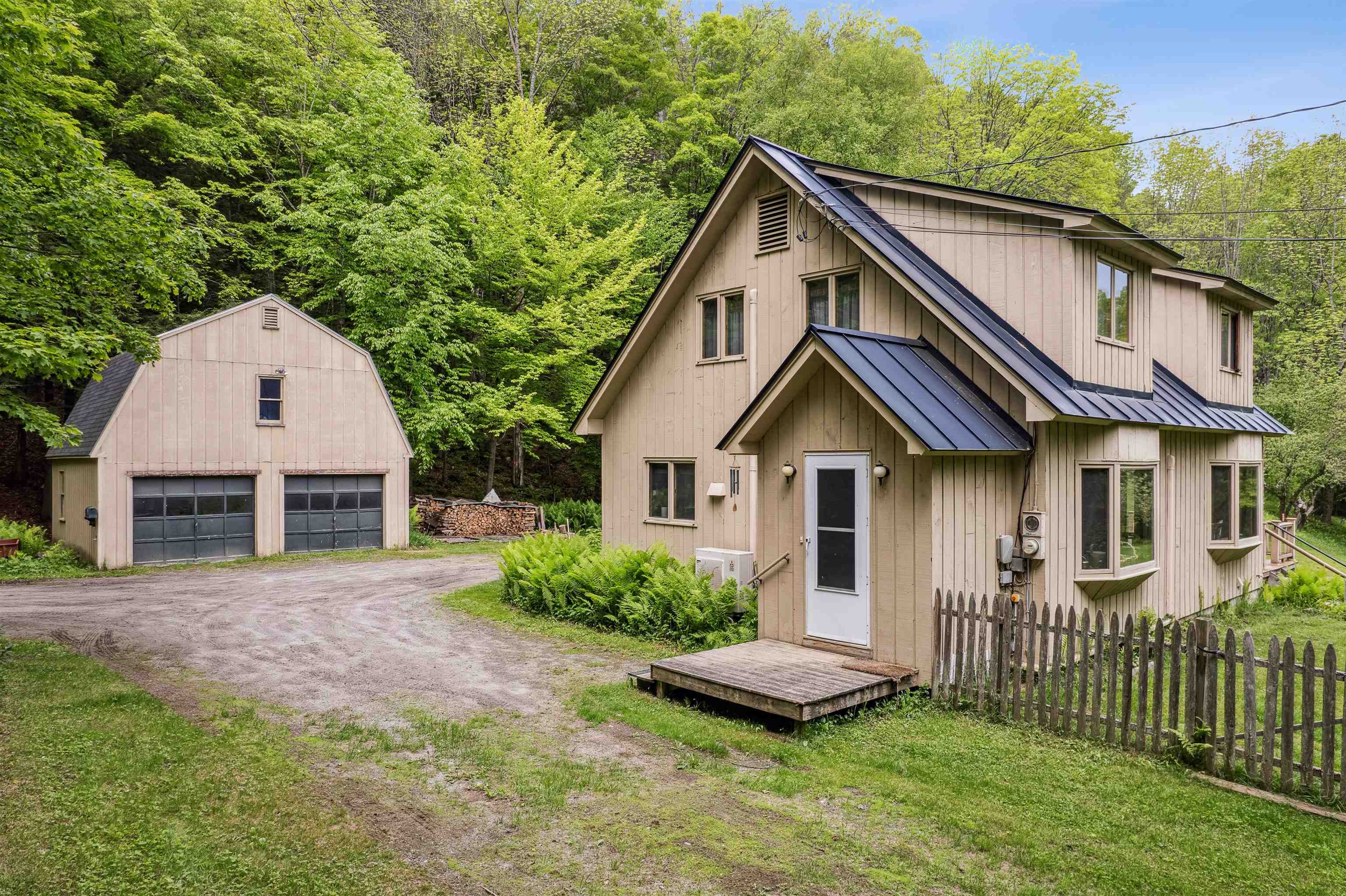 546 East Barnard Road Barnard, VT 05068 - Photo 3 of 29