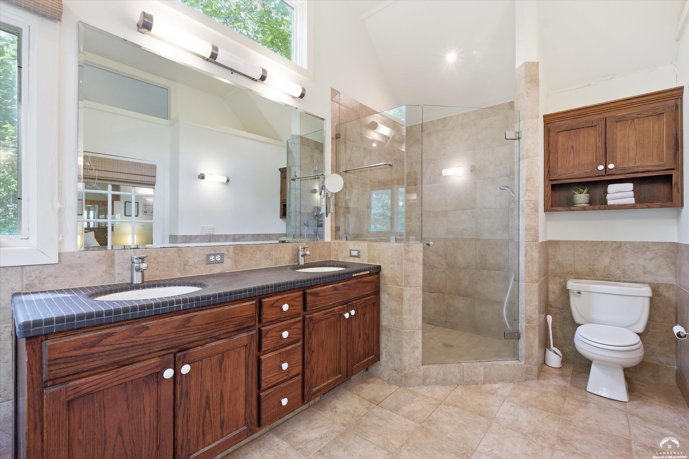 3301 Riverview Road Lawrence, KS 66049 - Photo 35 of 63