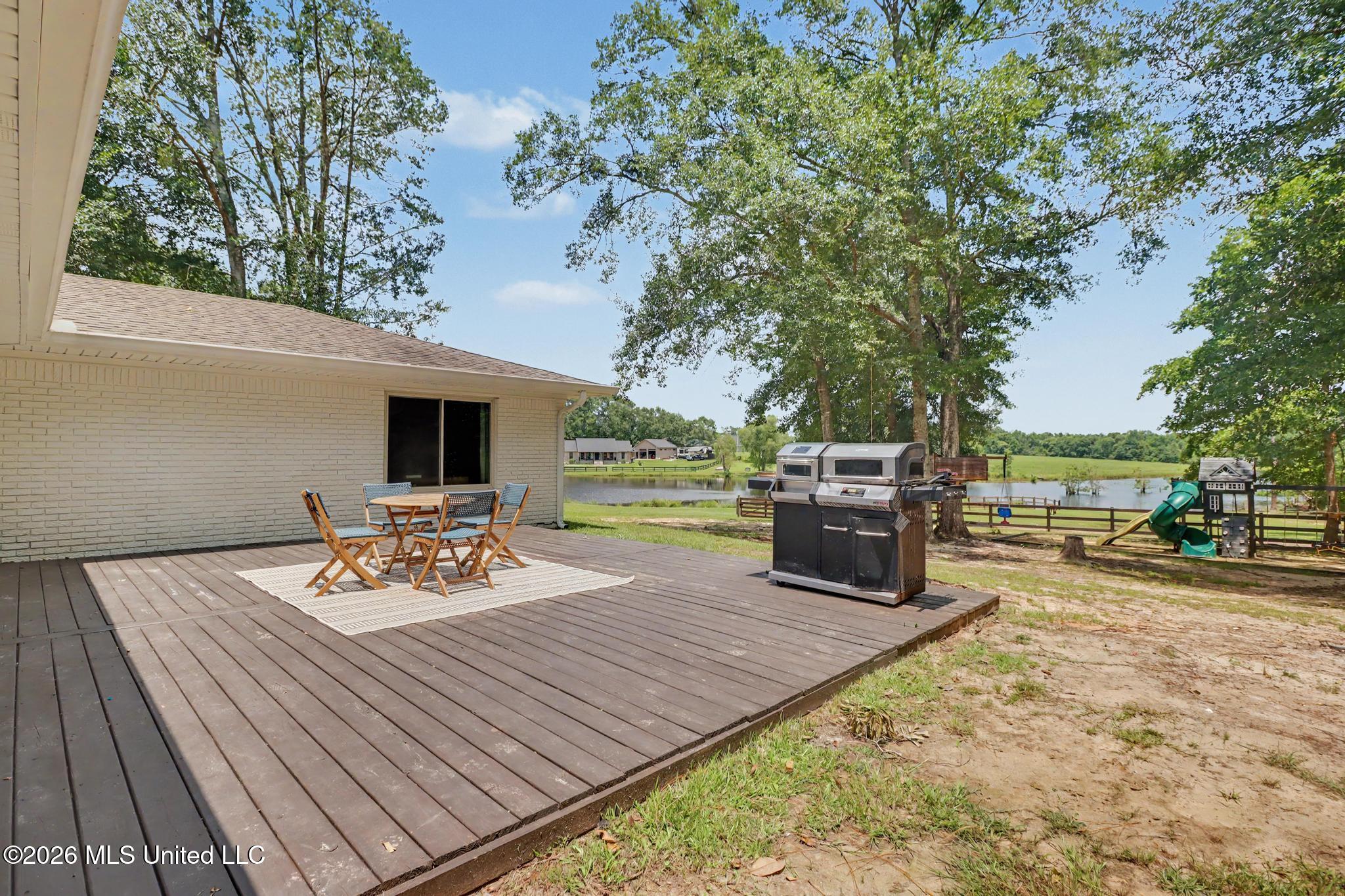 17074 Doc Lizana Road Gulfport, MS 39503 - Photo 23 of 32 back deck