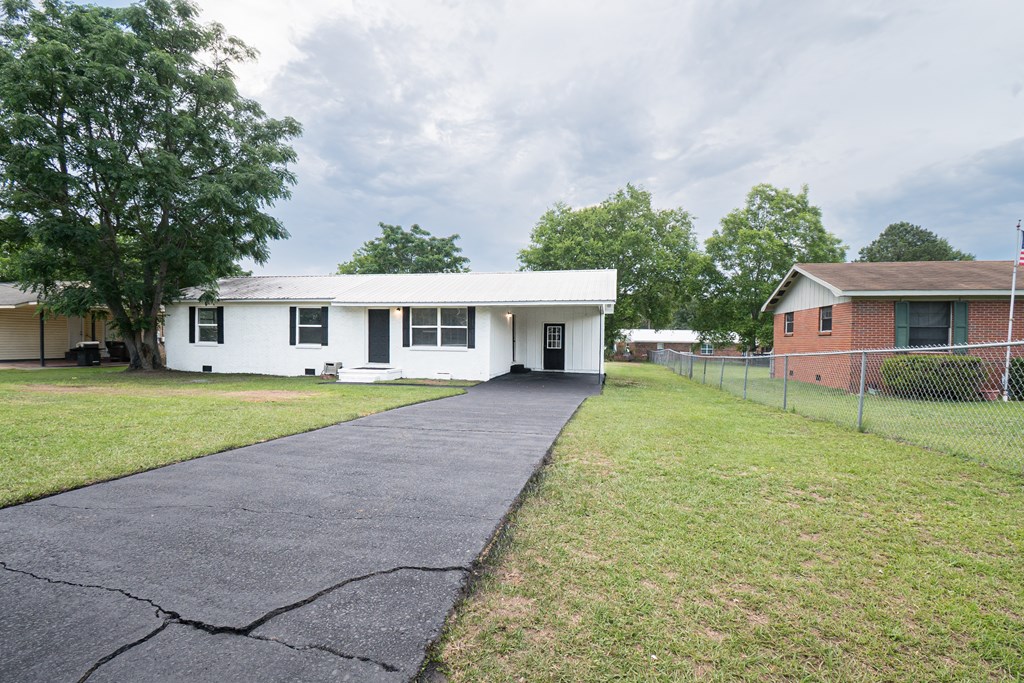 213 Rock Creek Road Headland, AL 36345 - Photo 4 of 42