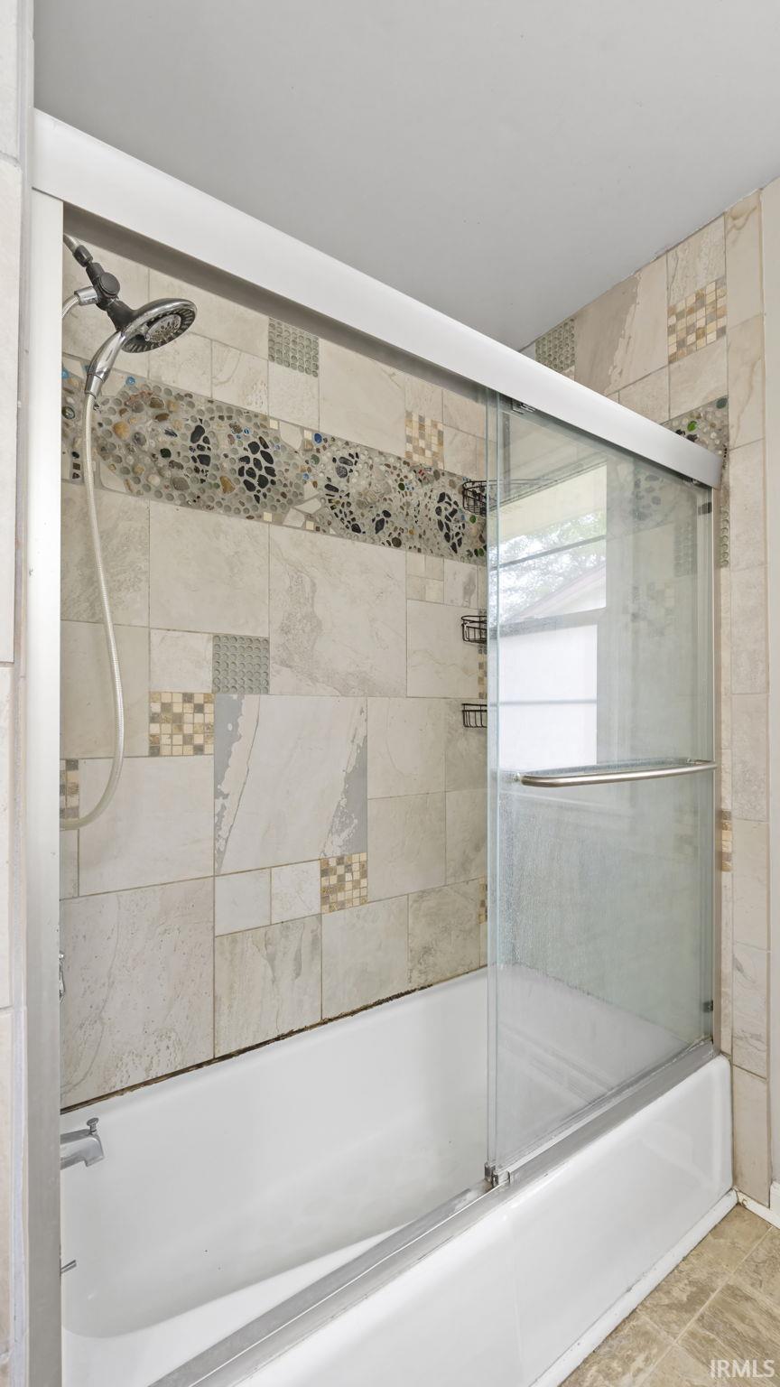 419 Stuart Circle Anderson, IN 46012 - Photo 28 of 36