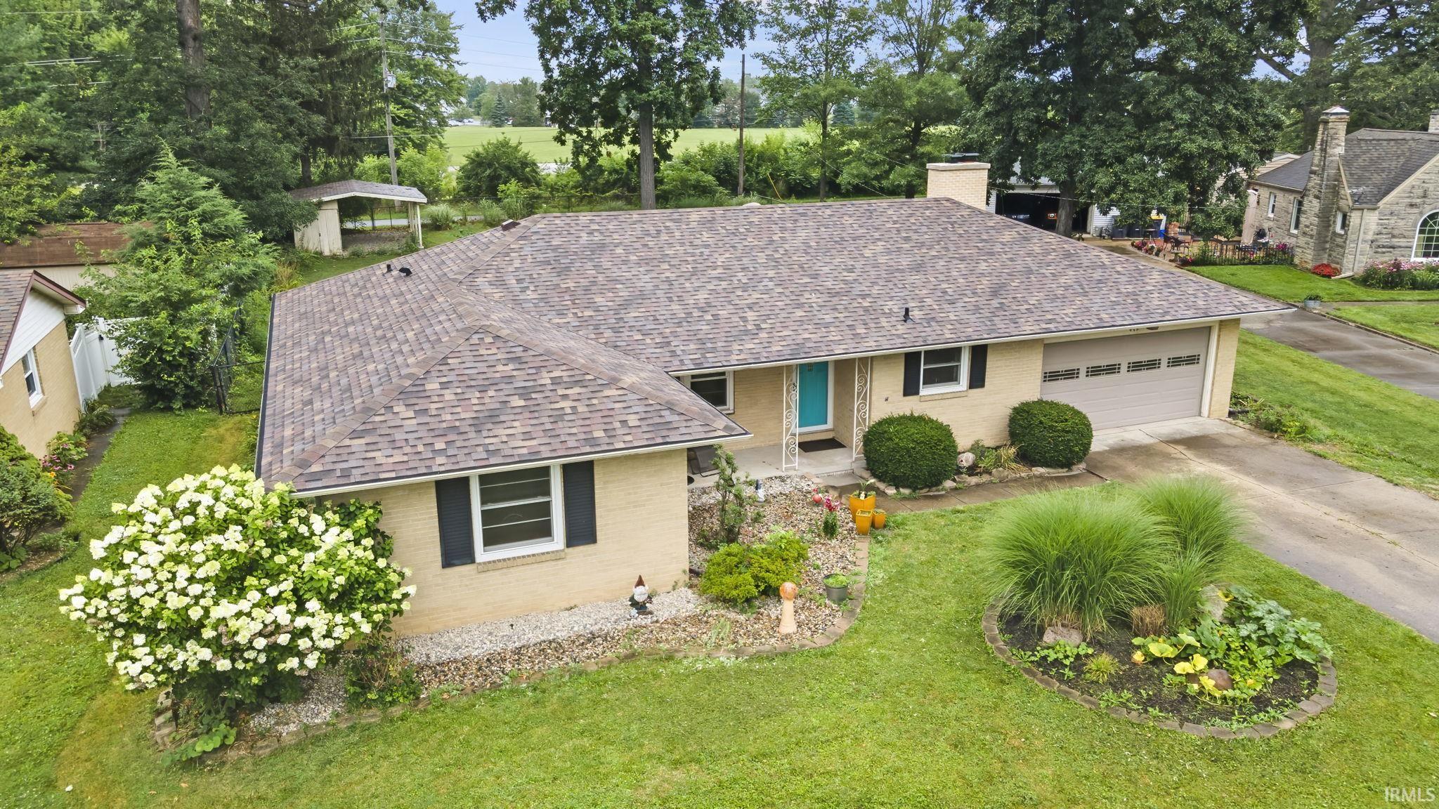 419 Stuart Circle Anderson, IN 46012 - Photo 4 of 36