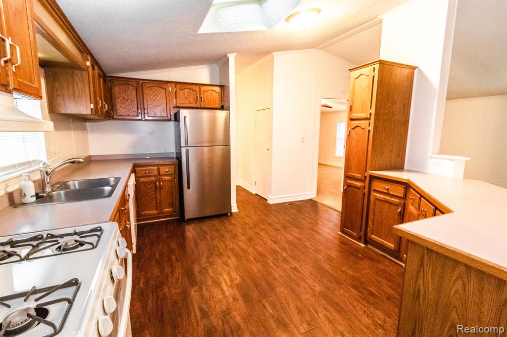 60 South Elba Road Lapeer, MI 48446 - Photo 11 of 29