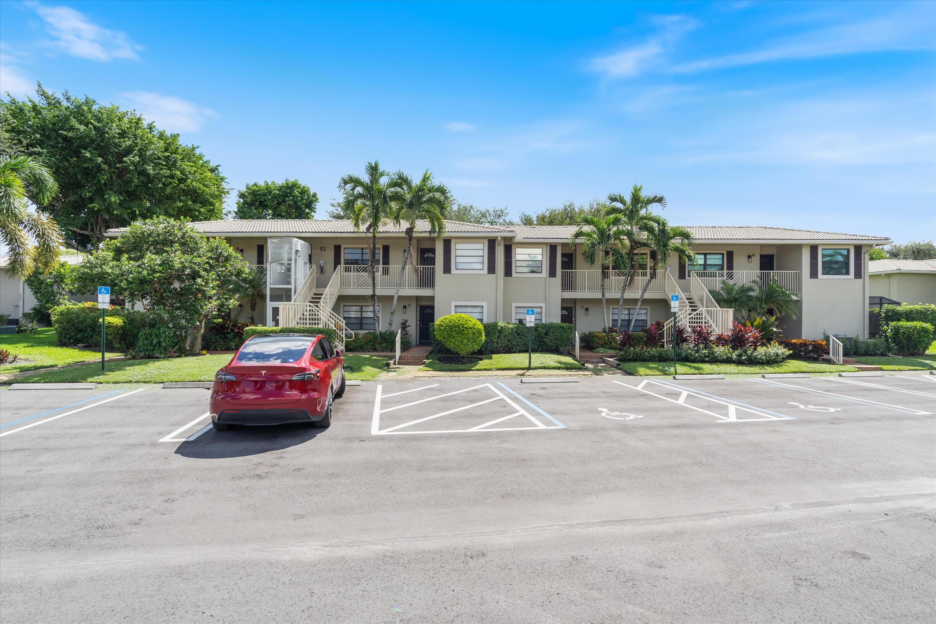 29 Stratford Lane West, Unit D Boynton Beach, FL 33436 - Photo 16 of 42 01-52 Strafford Lane W Unit F Boynton Be