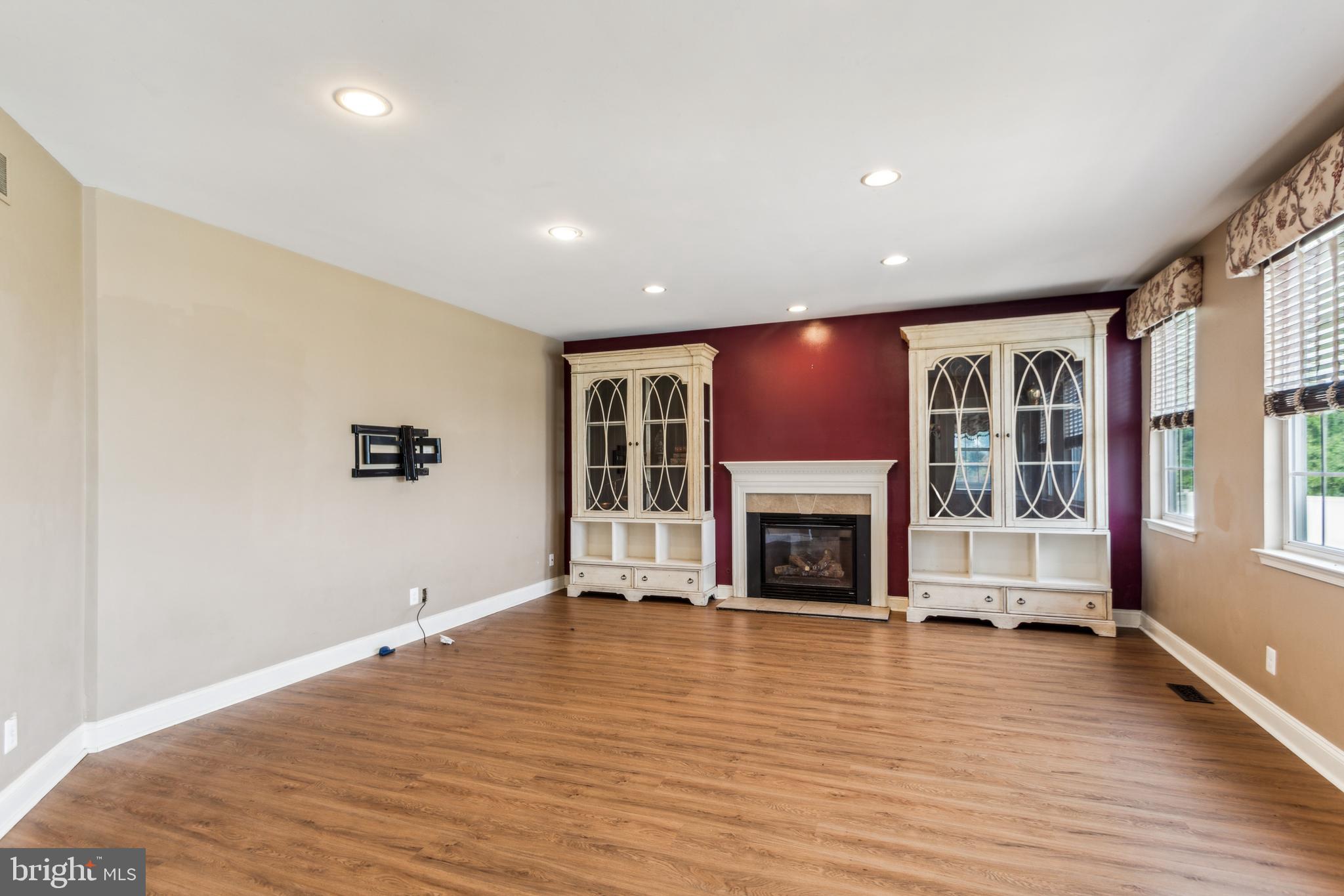 308 Rabbit Court Mullica Hill, NJ 08062 - Photo 7 of 25 Family Room