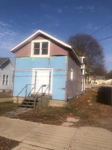 $40,000 | 162 Harrison Street, Manistee, MI 49660