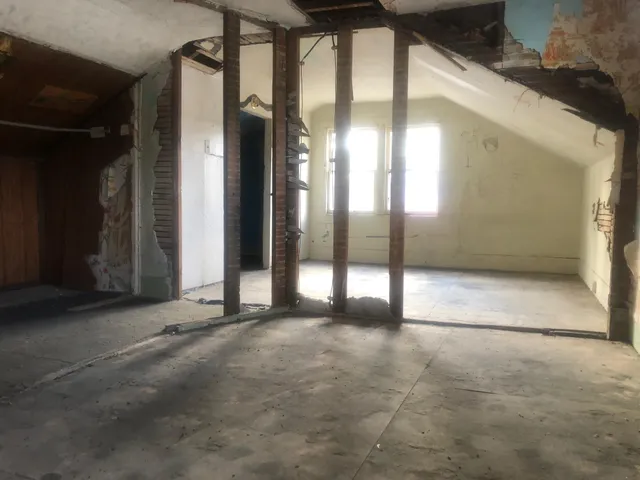 $40,000 | 162 Harrison Street, Manistee, MI 49660