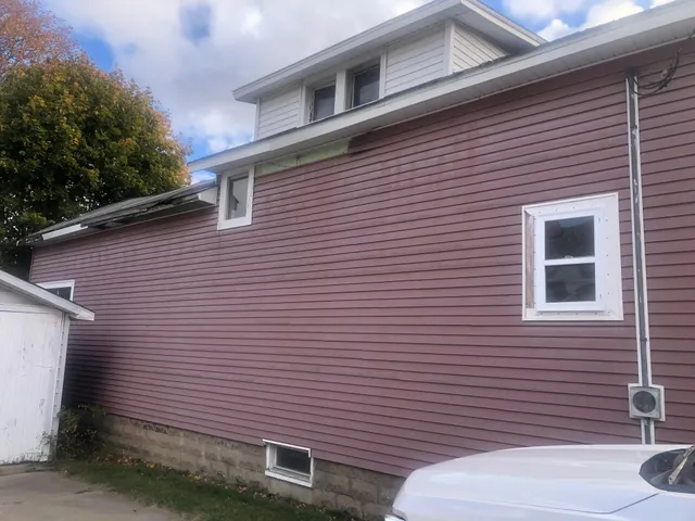 $40,000 | 162 Harrison Street, Manistee, MI 49660