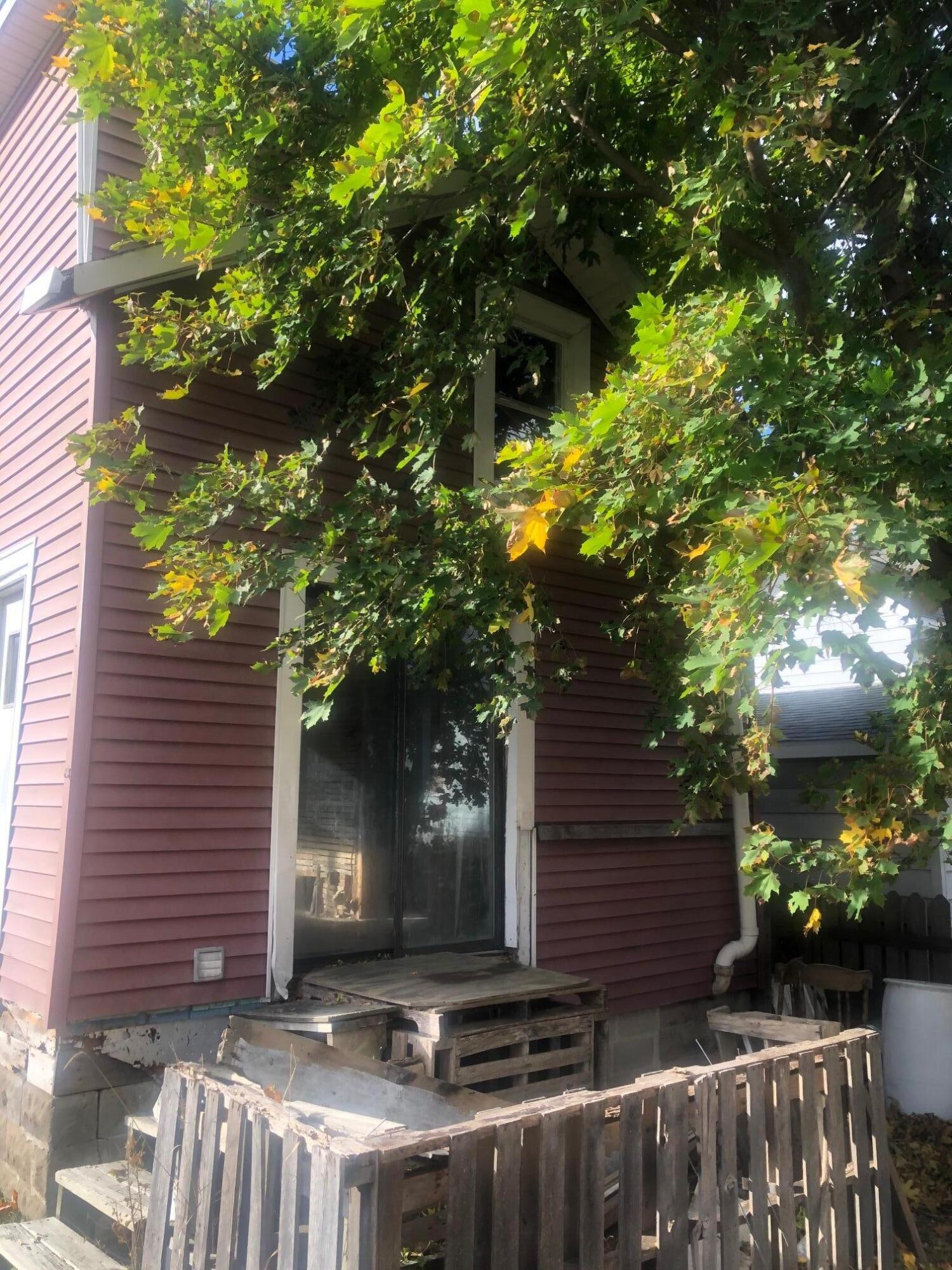 162 Harrison Street Manistee, MI 49660 - Photo 6 of 17 IMG_5620